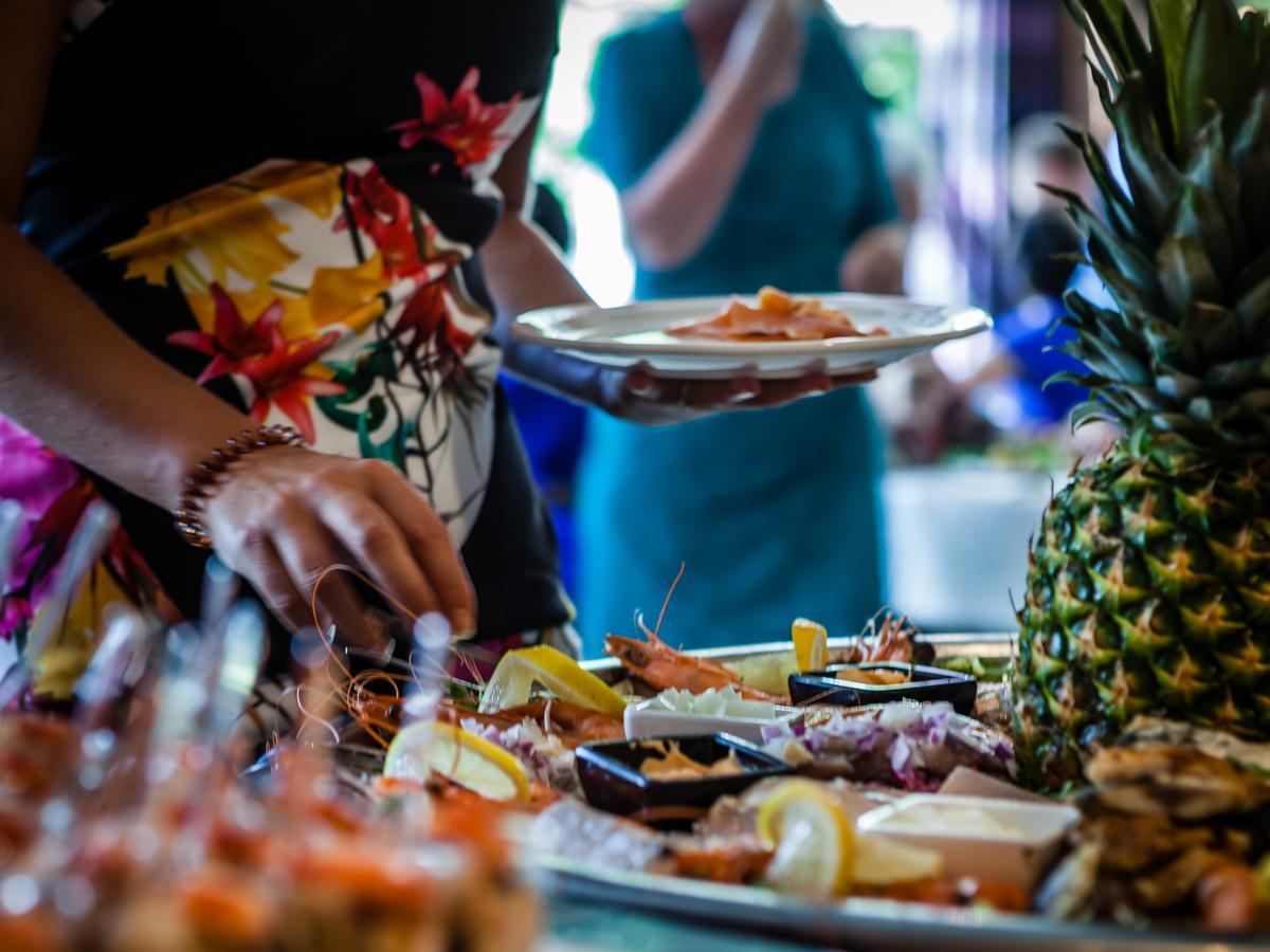 Hotel And Restaurant Van Saaze Kraggenburg エクステリア 写真